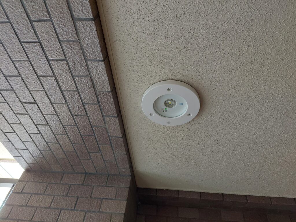 エレベーター前　施工後