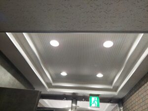 神戸市中央区　マンションエントランス　照明取替工事